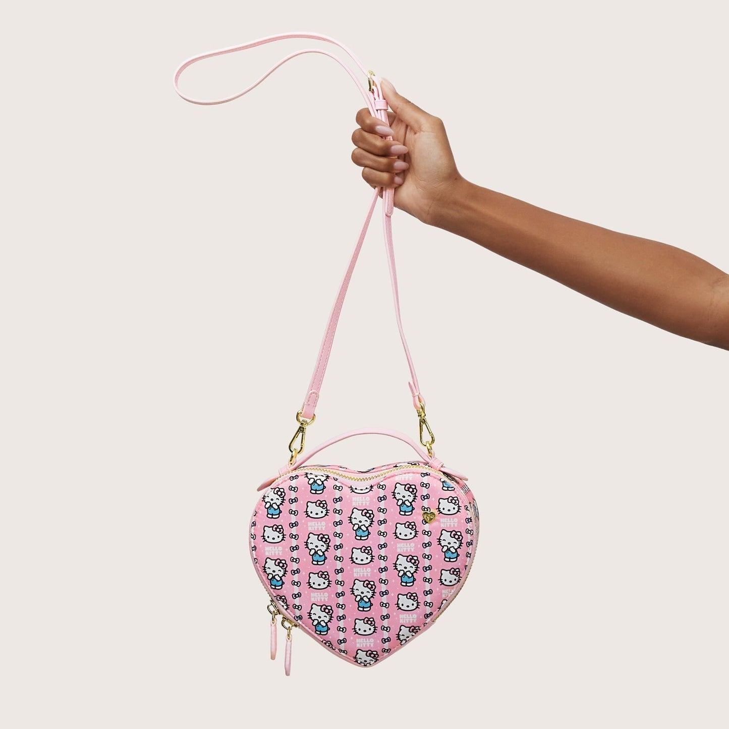 Hello Kitty Heart Crossbody